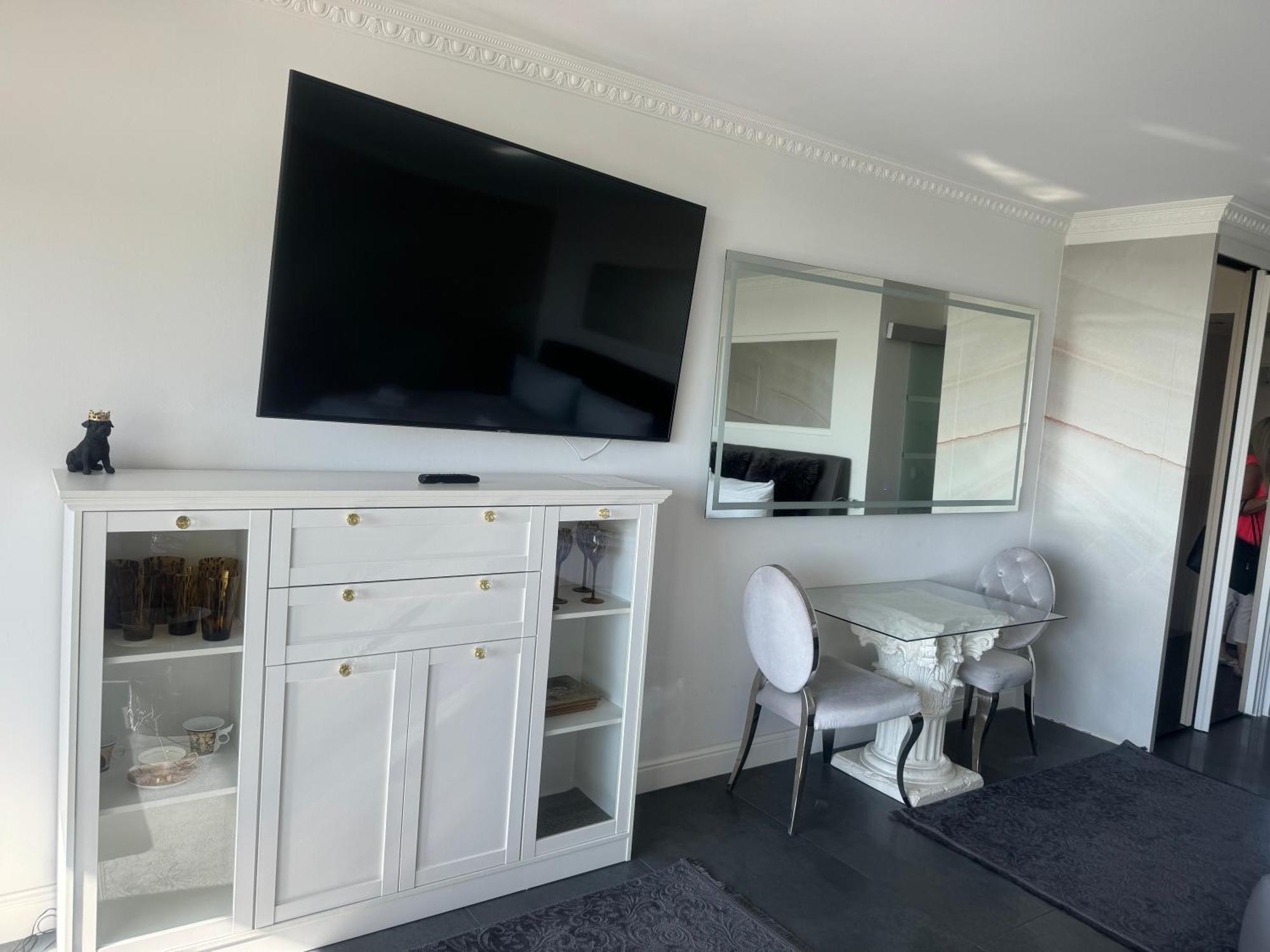 Tiffanys Ferienapartments In Der Privatresidenz Des Plaza Premium Hotel Тимендорфер Странд Екстериор снимка